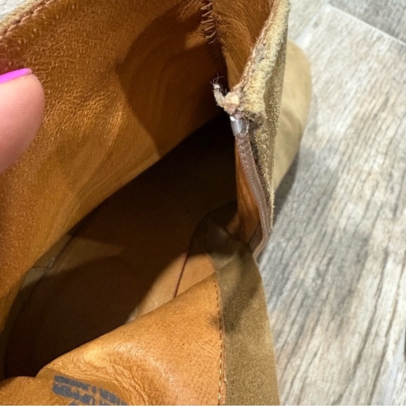 J. Crew Aggie Tan Nubuck Suede Leather Block Heel Ankle Boots Booties Sz 8.5 - Picture 8 of 10